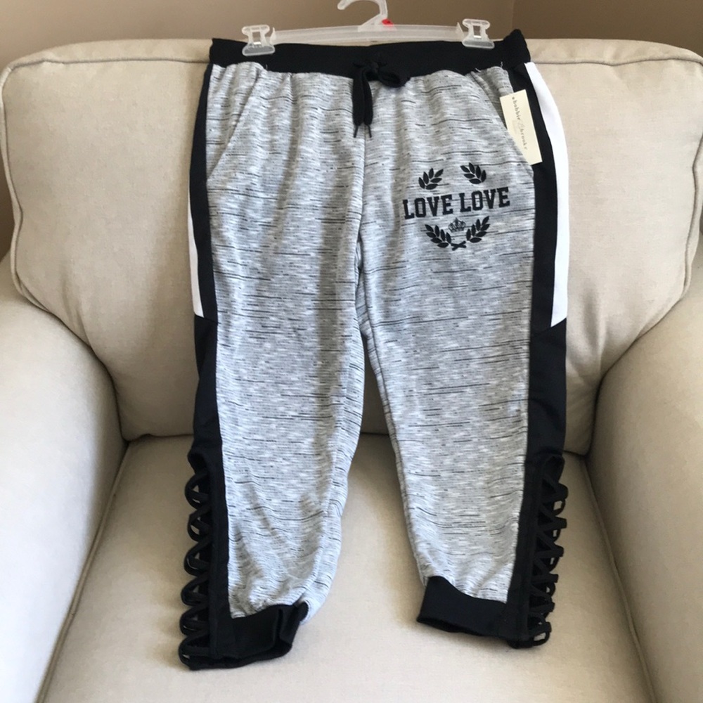 Ladies Capri Pants